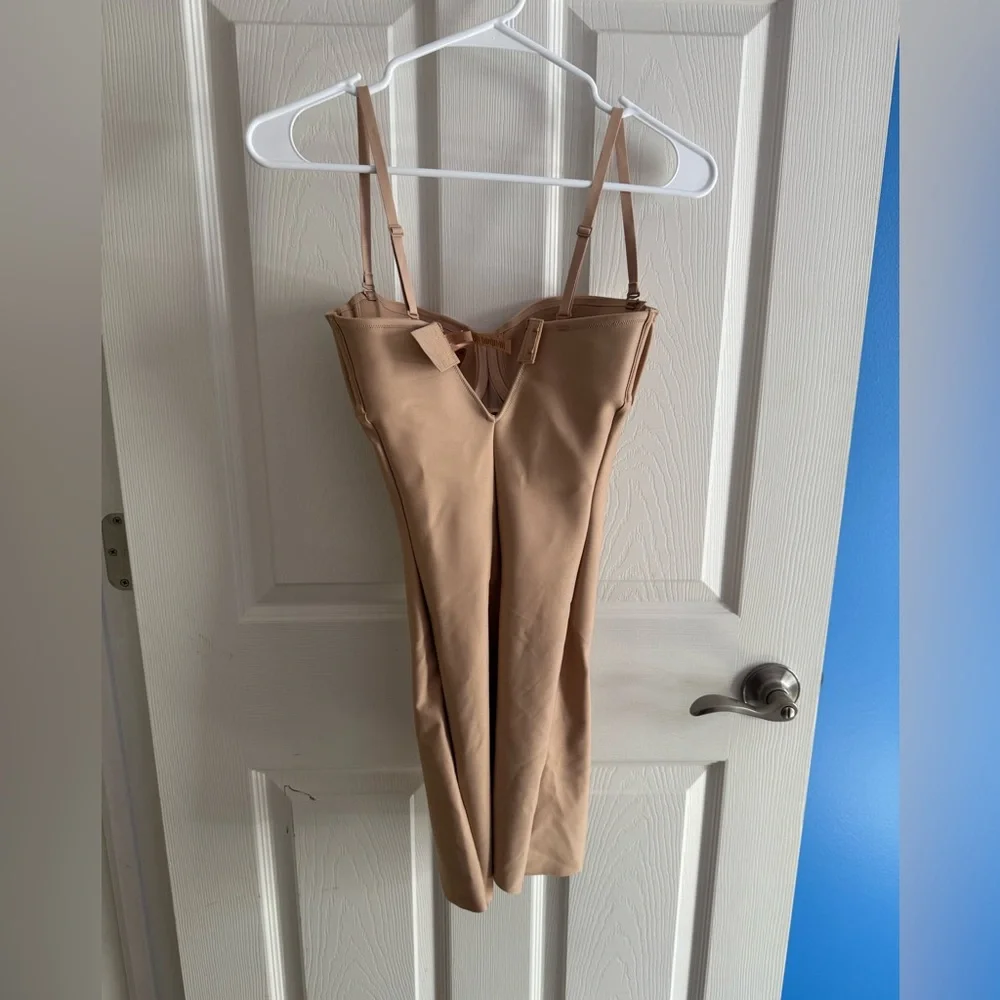 SKIMS BODY CORE SCULPT UNDERWIRE MID THIGH BODYSUIT S - Picture 9 of 11